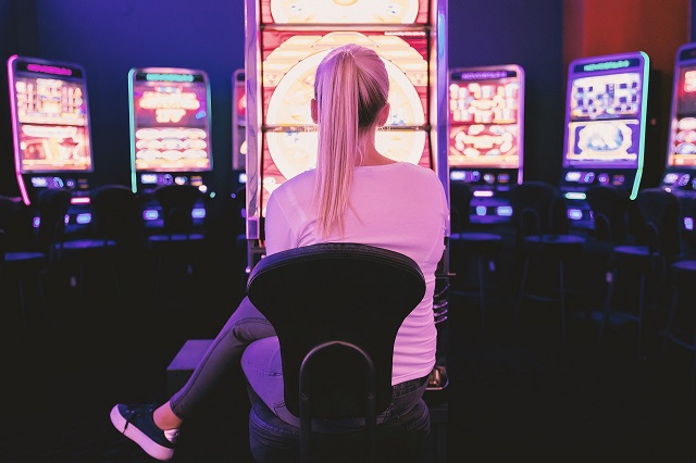 Some Common Signs That You May Be Addicted To Gambling